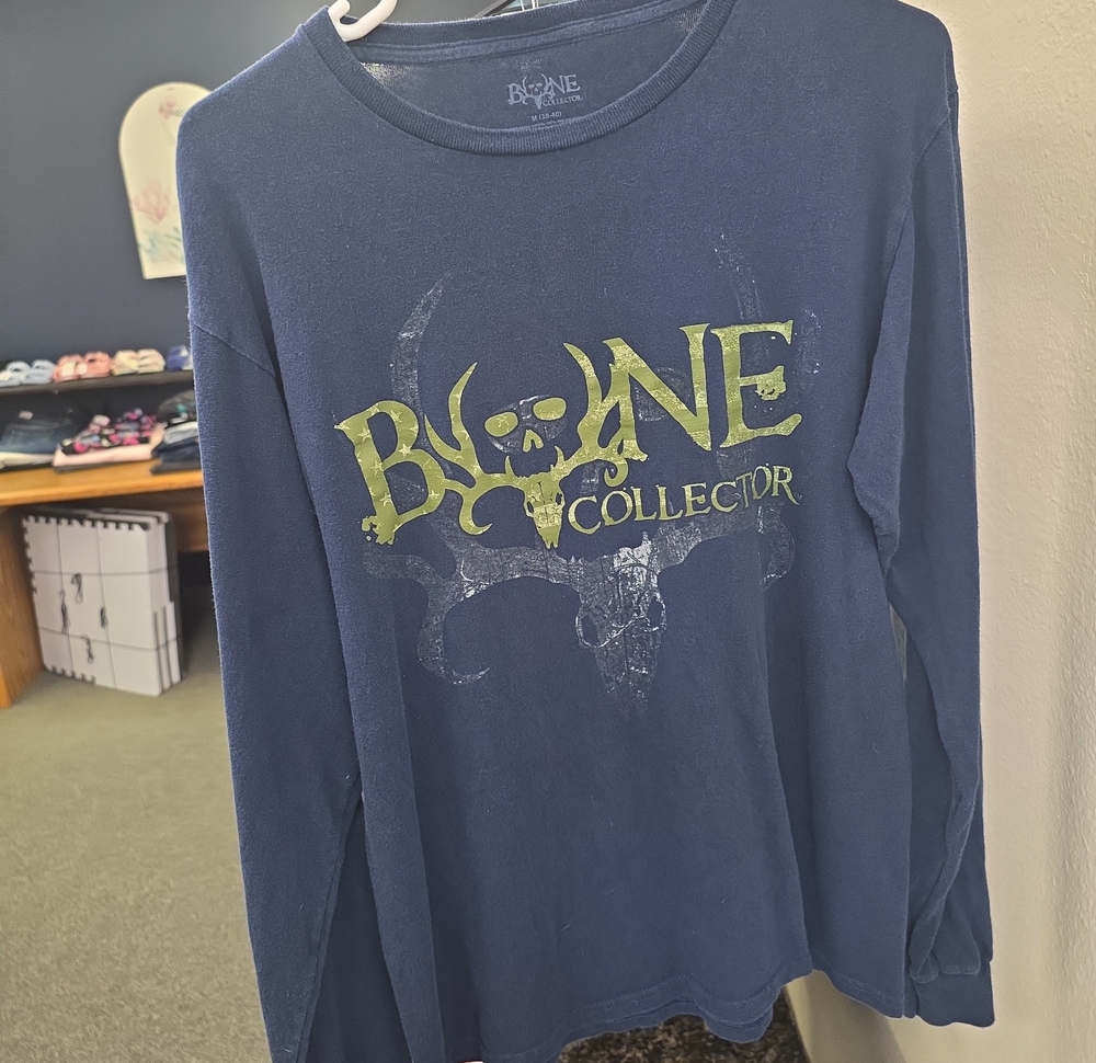 Bone Collector Men's Long Sleeve Graphic Tee - Navy